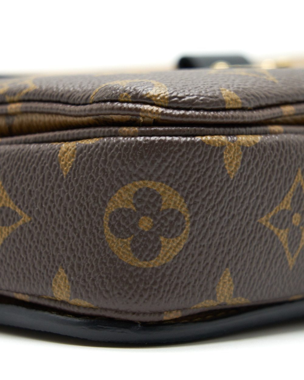 AAA Replica Louis Vuitton LV POCHETTE METIS MONOGRAM REVERSE CANVAS