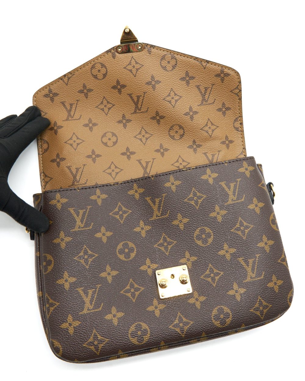 AAA Replica Louis Vuitton LV POCHETTE METIS MONOGRAM REVERSE CANVAS