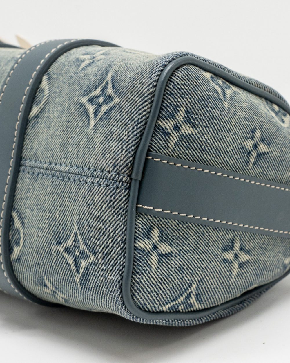 AAA Replica Louis Vuitton LV KEEPALL BANDOULIERE 25 WASHED DENIM CANVAS BLUE SHW
