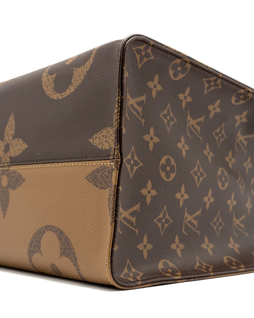 AAA Replica Louis Vuitton LV ONTHEGO GM MONOGRAM CANVAS GHW