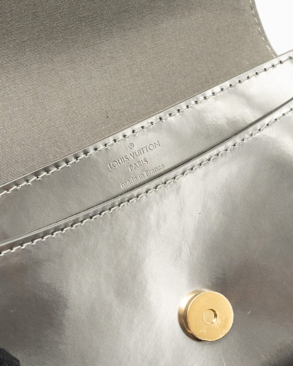 AAA Replica Louis Vuitton LV LOUISE PM PATENT SILVER GHW