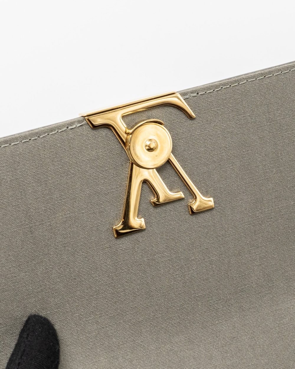 AAA Replica Louis Vuitton LV LOUISE PM PATENT SILVER GHW