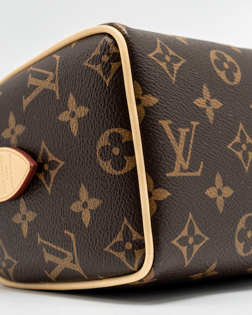 AAA Replica Louis Vuitton LV SPEEDY BANDOULIERE 20 MONOGRAM CANVAS BLACK STRAP GHW