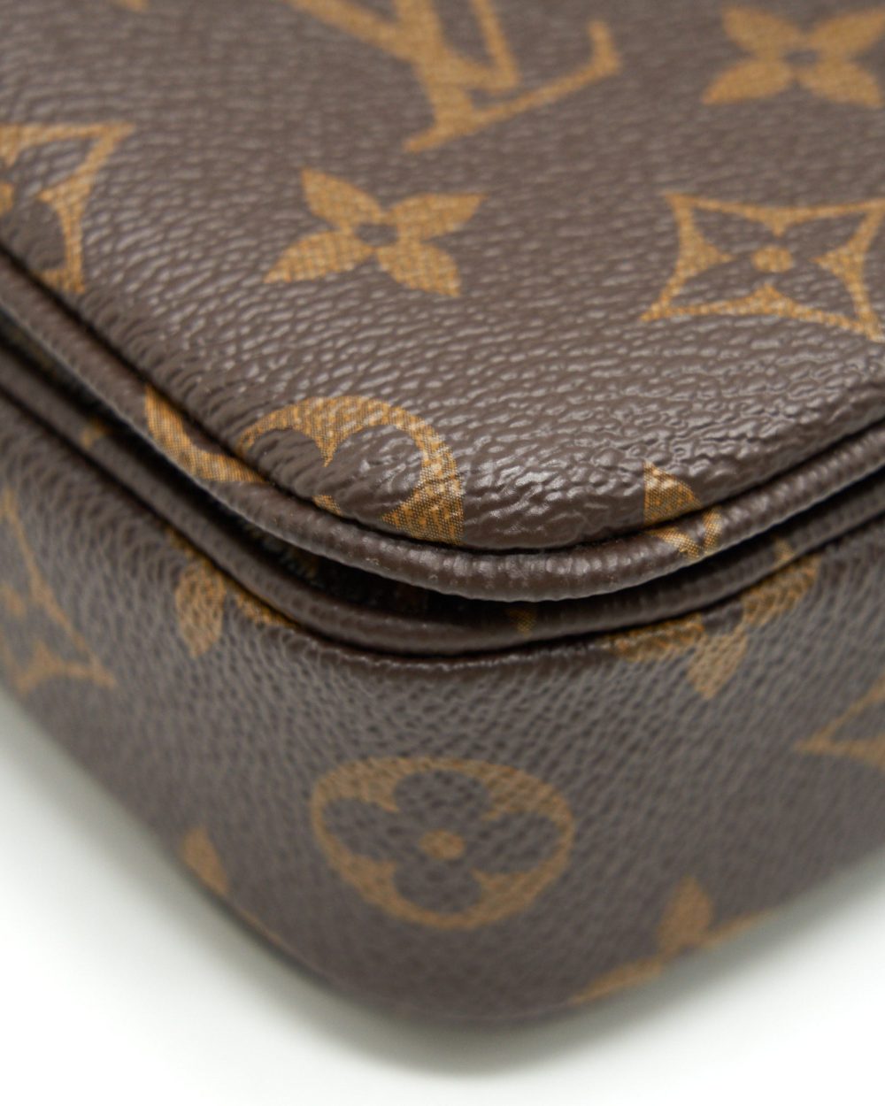 AAA Replica Louis Vuitton LV POCHETTE METIS MONOGRAM CANVAS