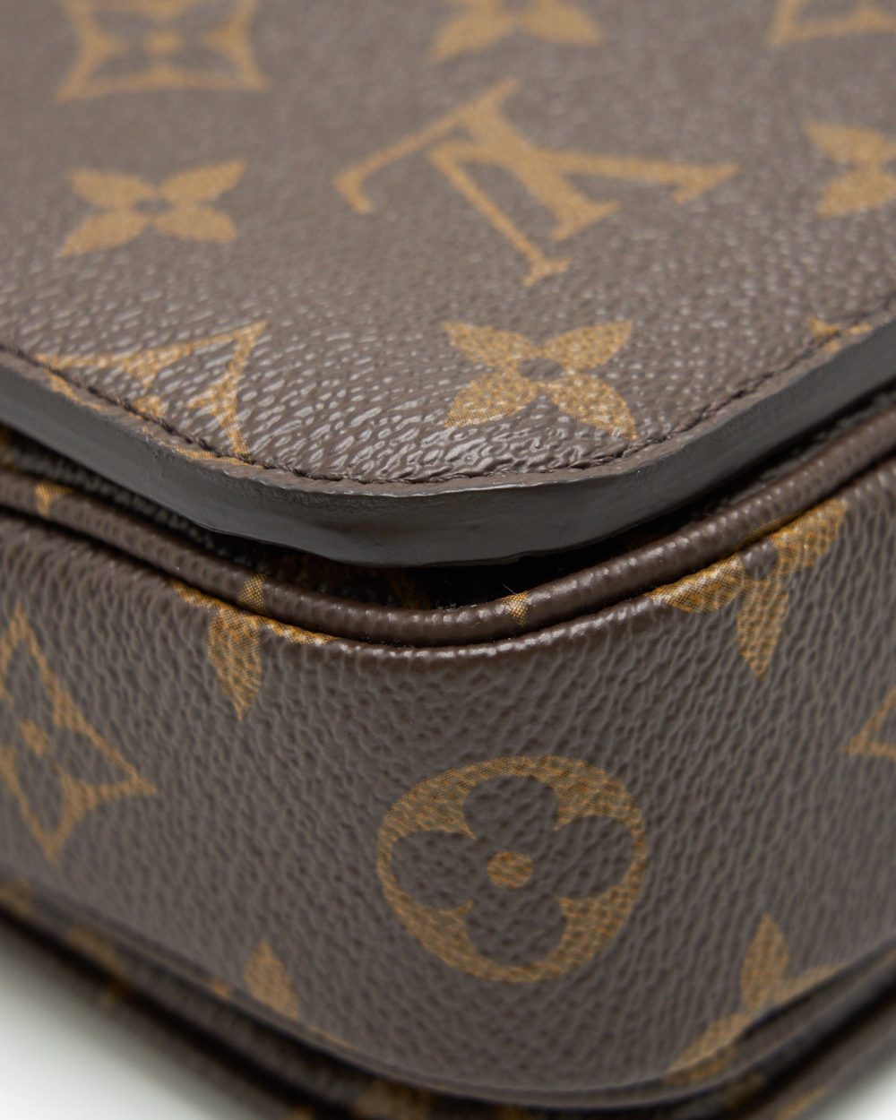 AAA Replica Louis Vuitton LV POCHETTE METIS MONOGRAM CANVAS