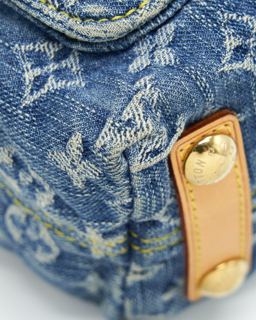 AAA Replica Louis Vuitton LV VINTAGE DENIM CROSSBODY BAG WITH AN EXTRA STRAP GHW