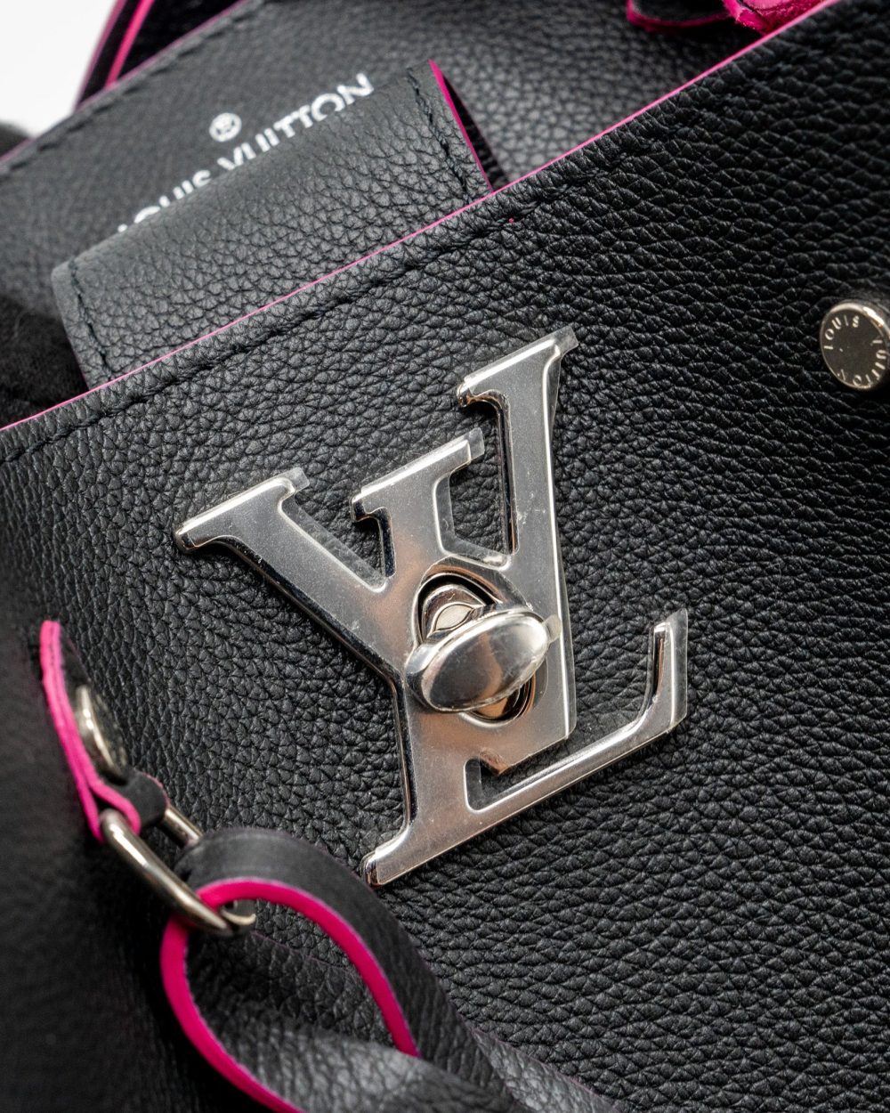 AAA Replica Louis Vuitton LV LOCKME BUCKET BAG CALFSKIN BLACK/PINK SHW
