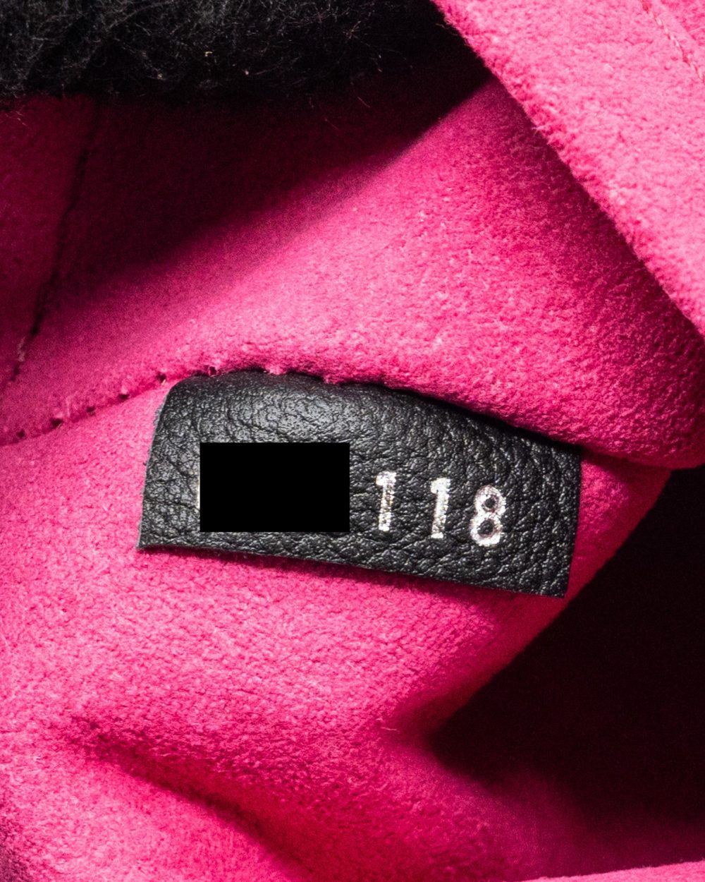 AAA Replica Louis Vuitton LV LOCKME BUCKET BAG CALFSKIN BLACK/PINK SHW