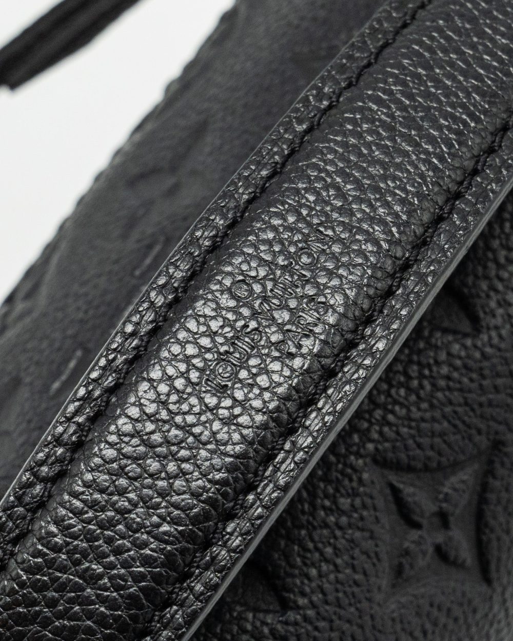 AAA Replica Louis Vuitton LV POCHETTE METIS MONOGRAM EMPREINTE BLACK GHW 