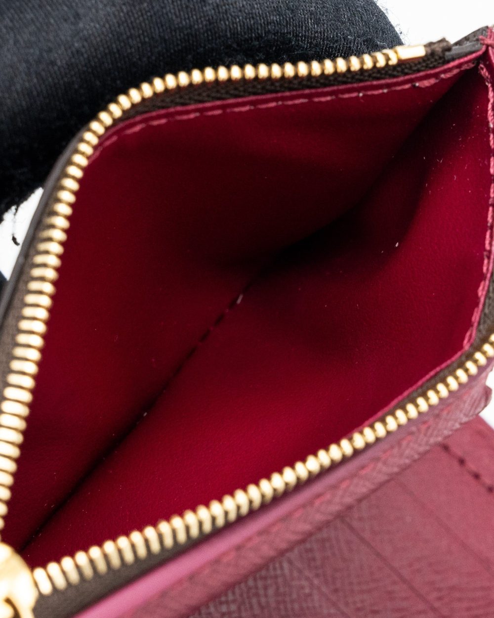 AAA Replica Louis Vuitton LV VICTORINE WALLET MONOGRAM CANVAS FUCHSIA GHW