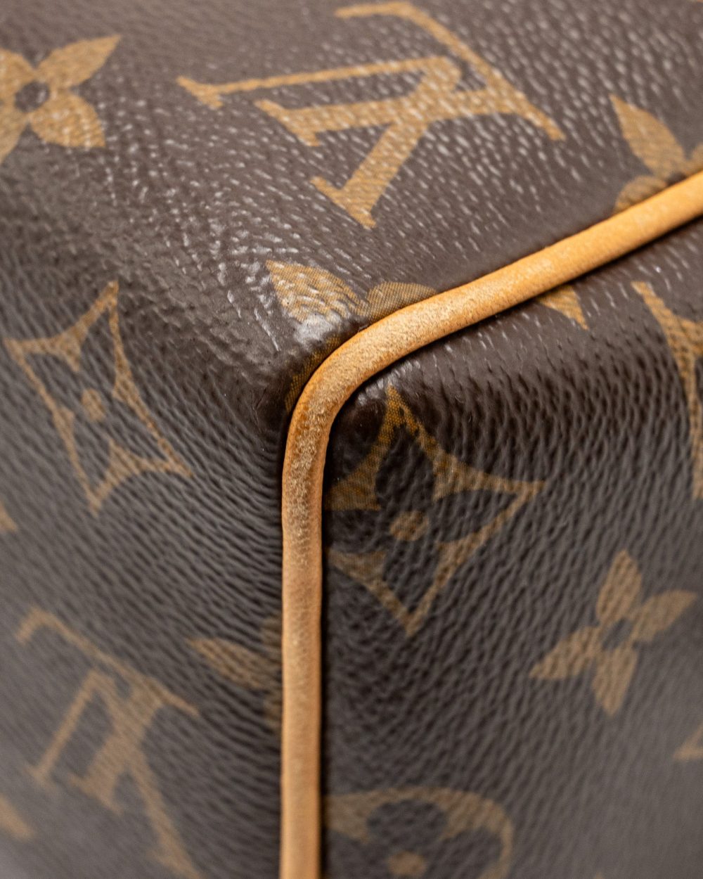 AAA Replica Louis Vuitton LV SPEEDY 20 BANDOULIERE MONOGRAM CANVAS BLACK STRAP GHW