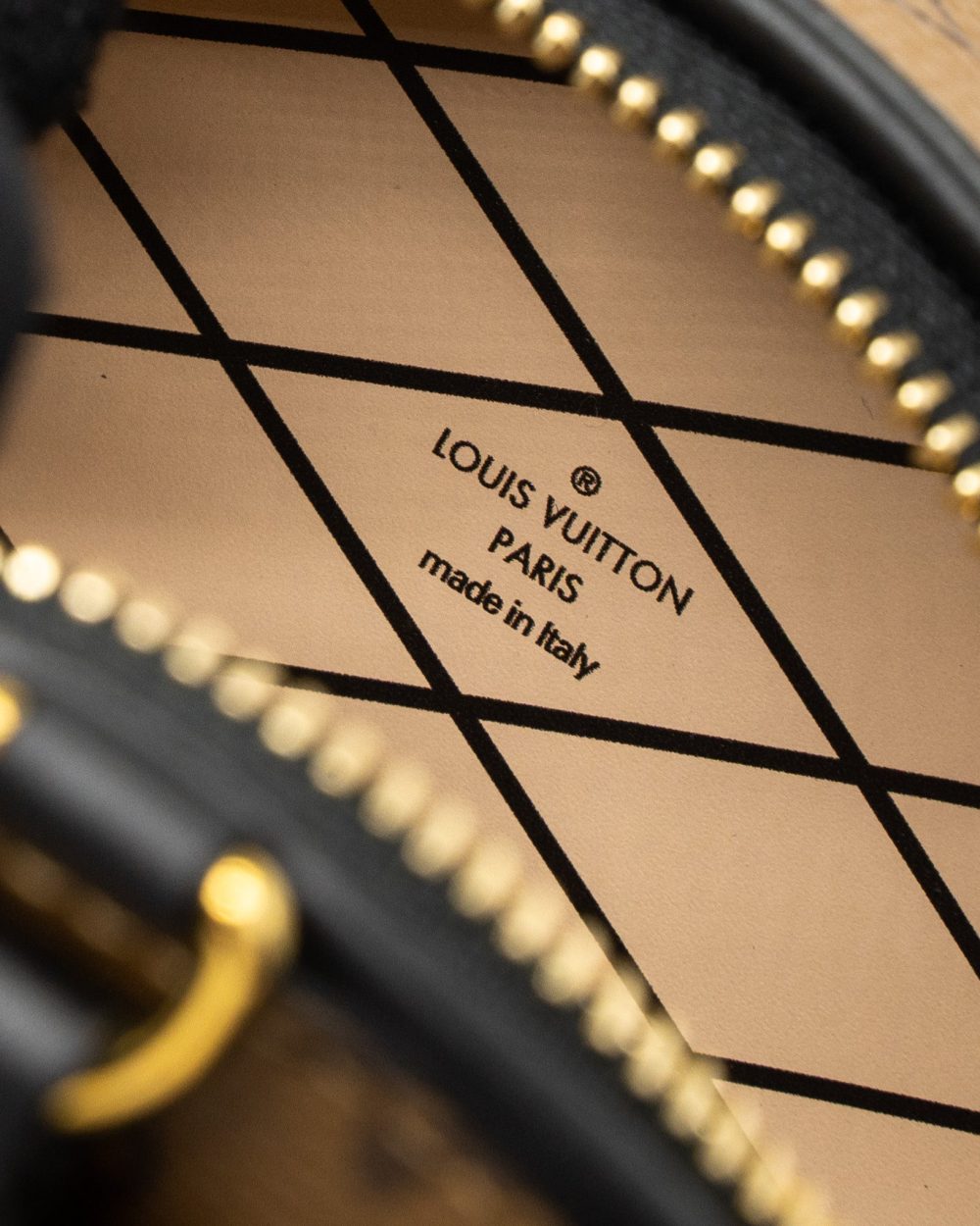 AAA Replica Louis Vuitton LV BOITE CHAPEAU NECKLACE/MINI CHAIN BAG MONOGRAM REVERSE CANVAS GHW