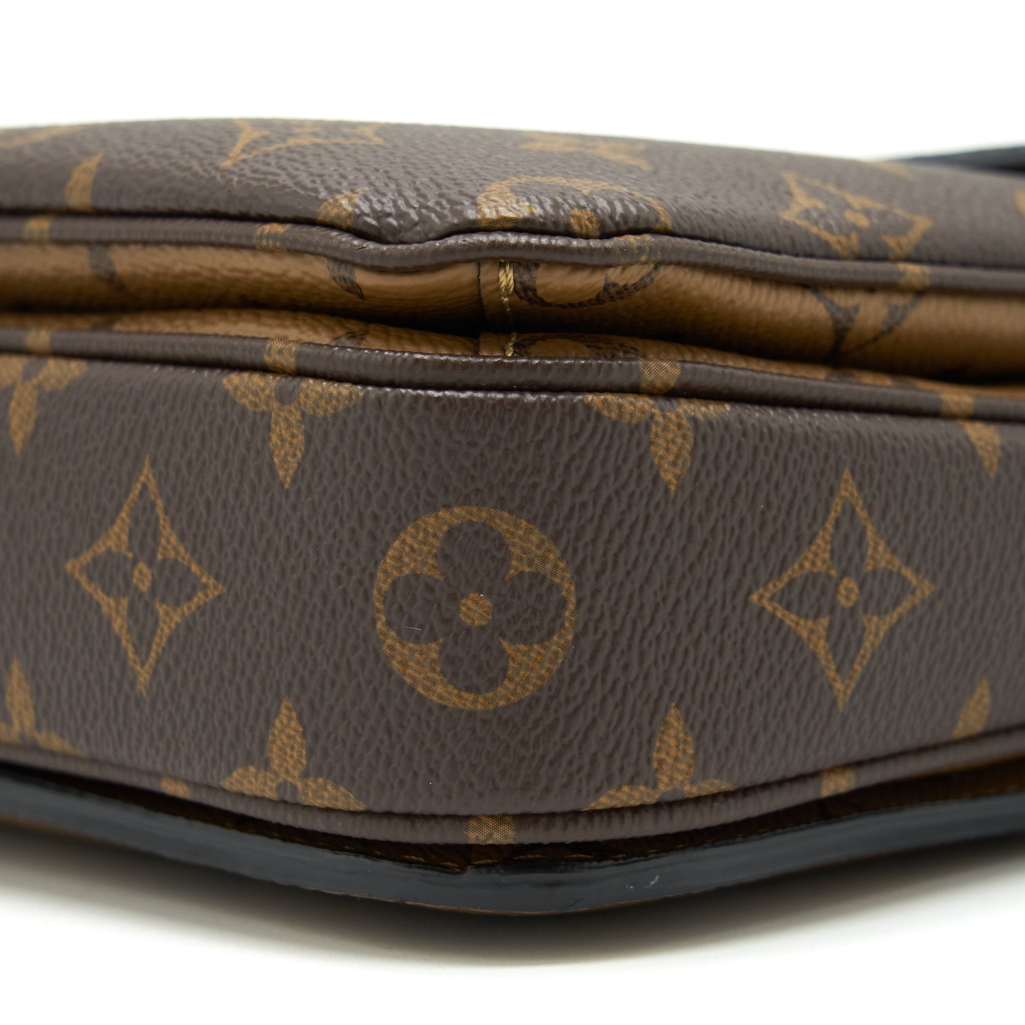 AAA Replica Louis Vuitton LV POCHETTE METIS MONOGRAM REVERSE CANVAS GHW
