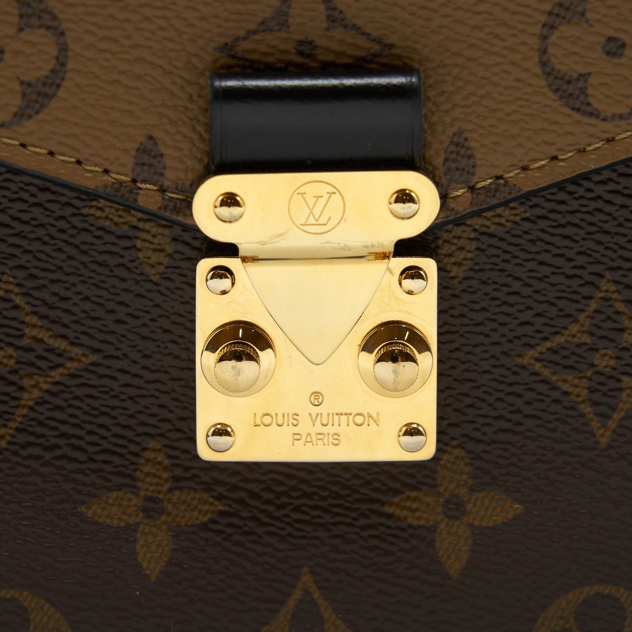 AAA Replica Louis Vuitton LV POCHETTE METIS MONOGRAM REVERSE CANVAS GHW