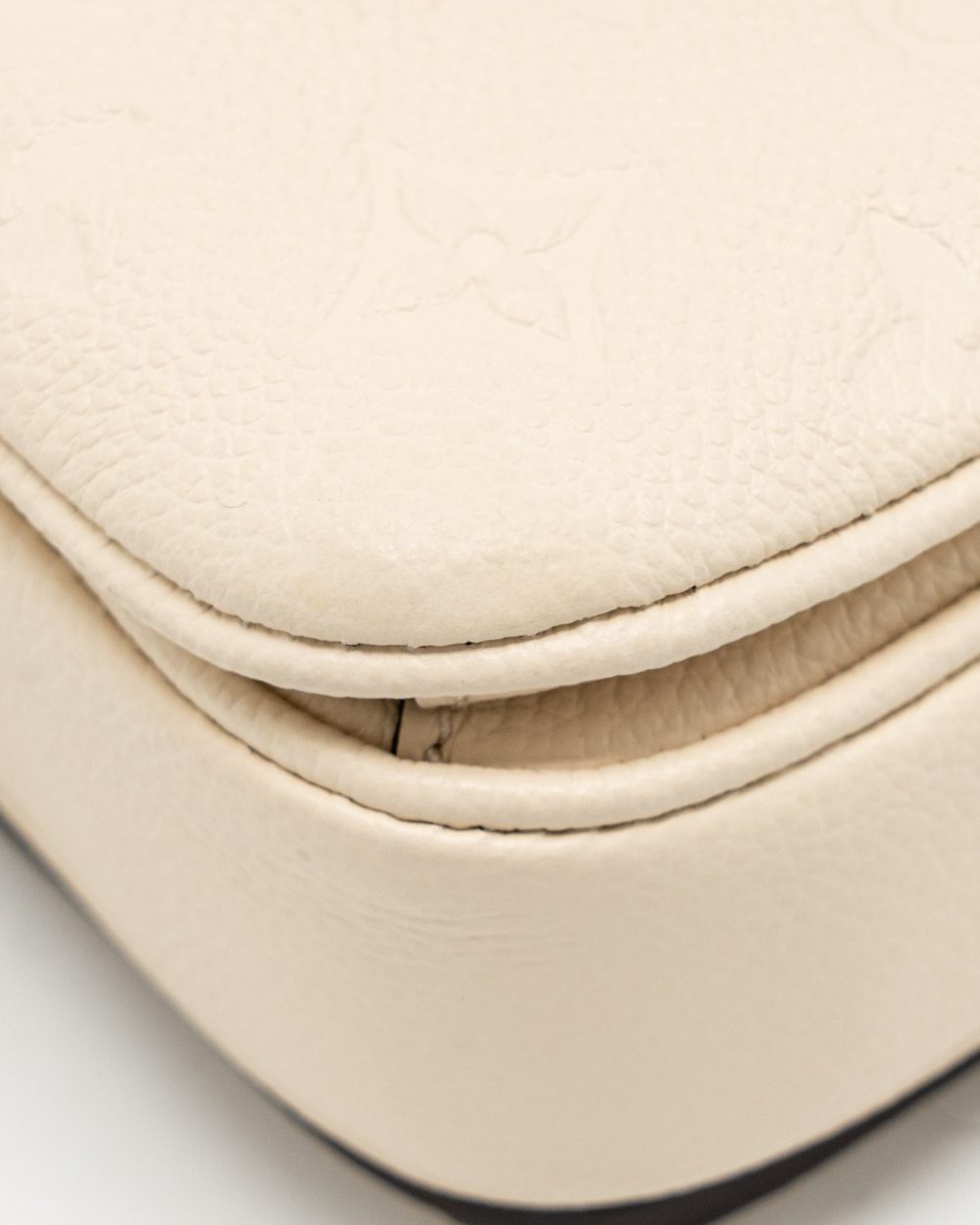 AAA Replica Louis Vuitton LV POCHETTE MÉTIS EAST WEST MONOGRAM EMPREINTE LEATHER CREAM GHW