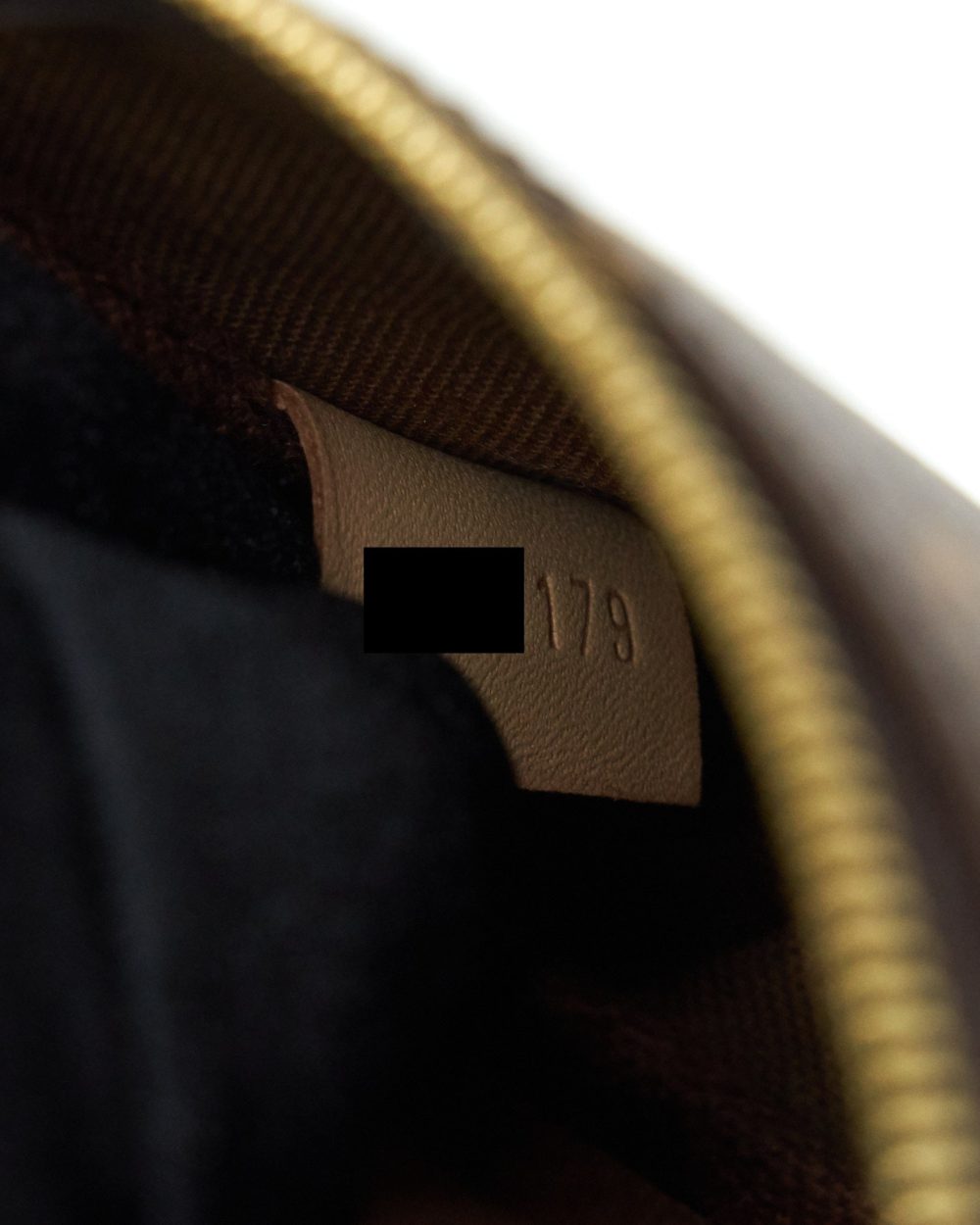 AAA Replica Louis Vuitton LV MULTI POCHETTE ACCESSORIES KHAKI STRAP
