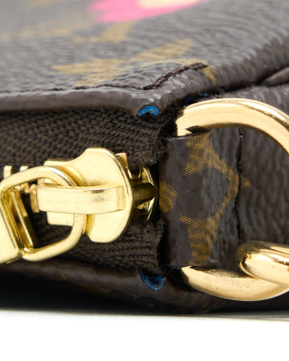 AAA Replica Louis Vuitton LV MINI POCHETTE ACCESSORIES LIMITED EDITION MONOGRAM CANVAS GHW