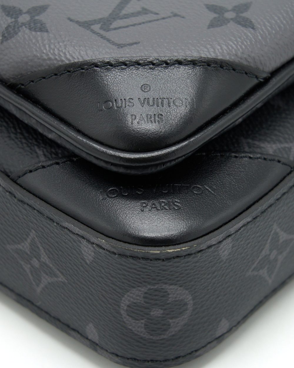 AAA Replica Louis Vuitton LV TRIO MESSENGER MONOGRAM ECLIPSE CANVAS SHW