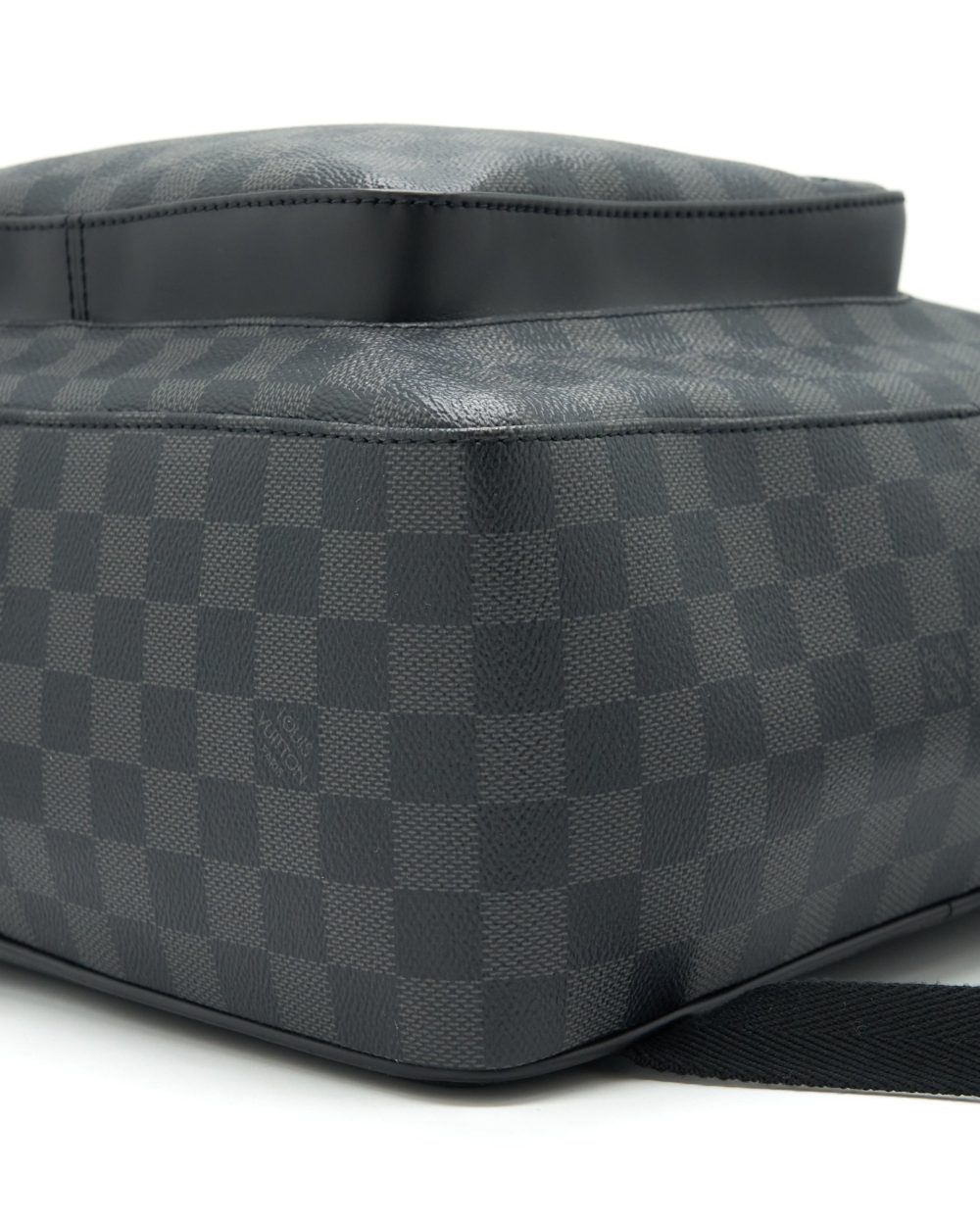 AAA Replica Louis Vuitton LV DAMIER GRAPHITE BACKPACK BLACK SHW