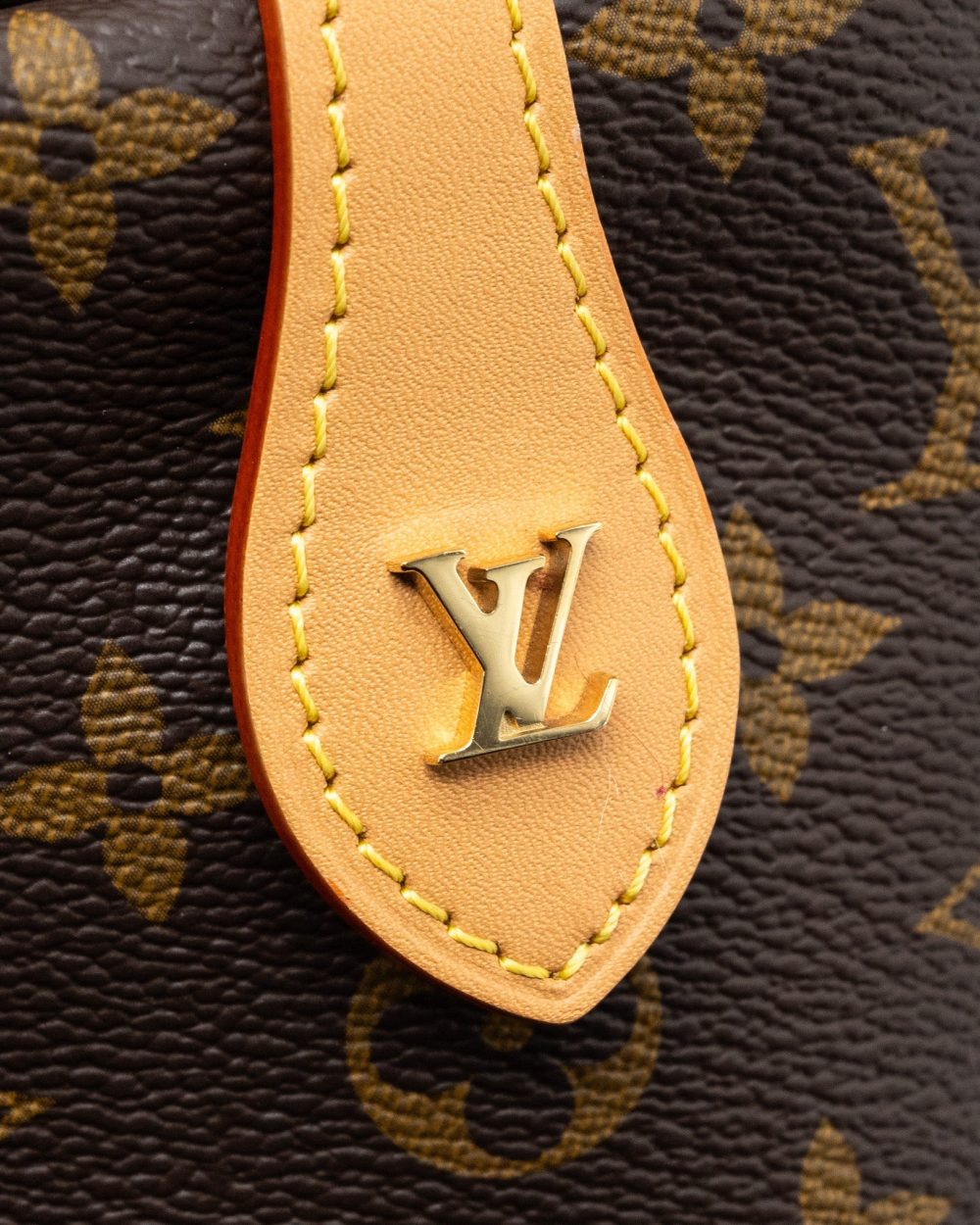 AAA Replica Louis Vuitton LV FOLD ME POUCH MONOGRAM CANVAS GHW (NEW VERSION)