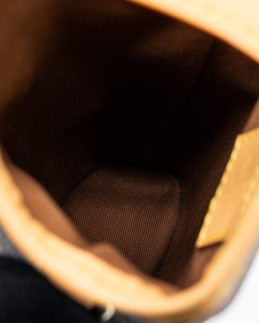 AAA Replica Louis Vuitton LV FOLD ME POUCH MONOGRAM CANVAS GHW (NEW VERSION)