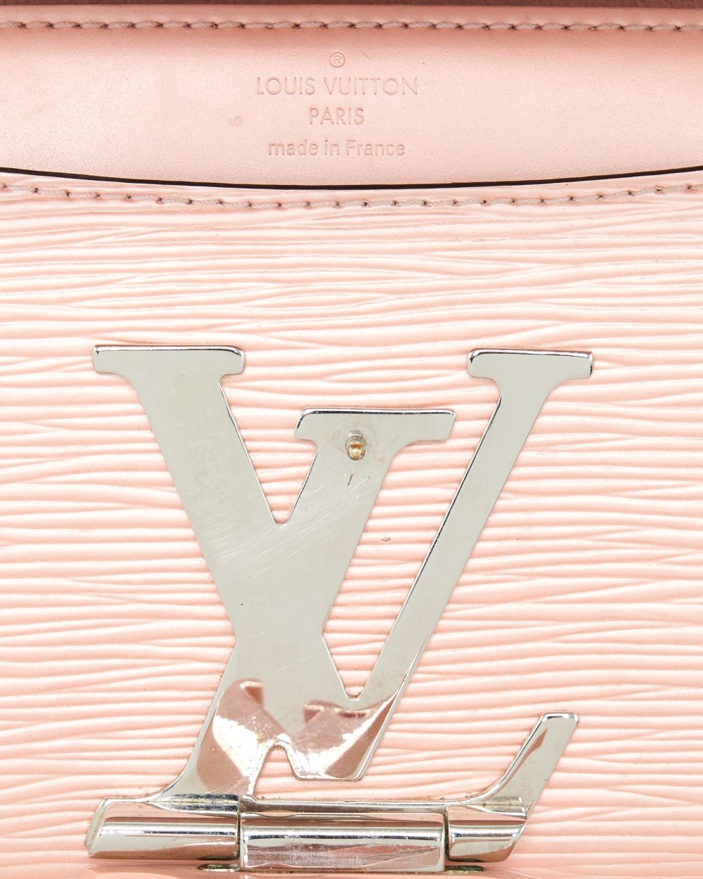 AAA Replica Louis Vuitton LV LOUISE CLUTCH PM EPI LIGHT PINK SHW