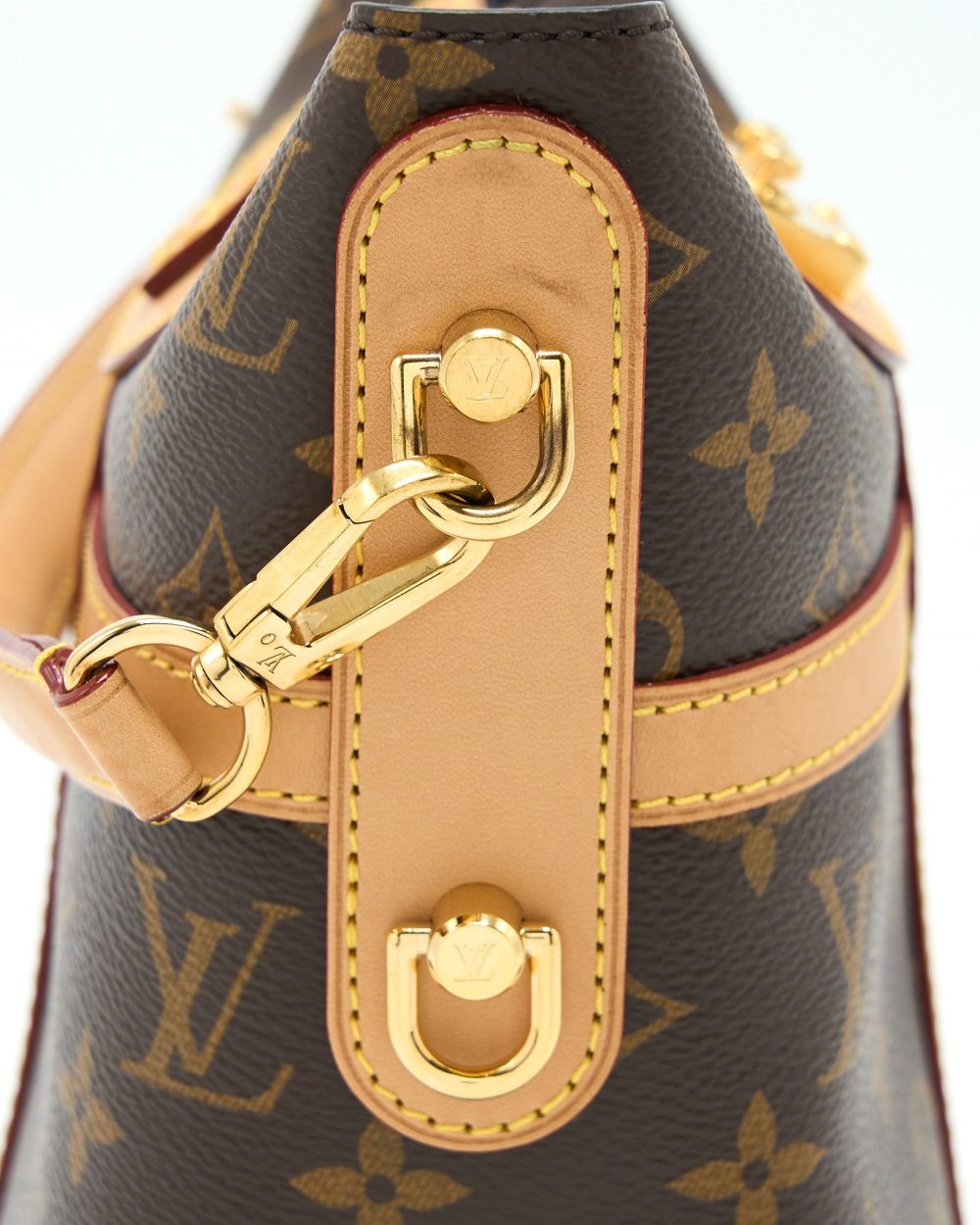 AAA Replica Louis Vuitton LV DUFFLE BAG MONOGRAM CANVAS GHW
