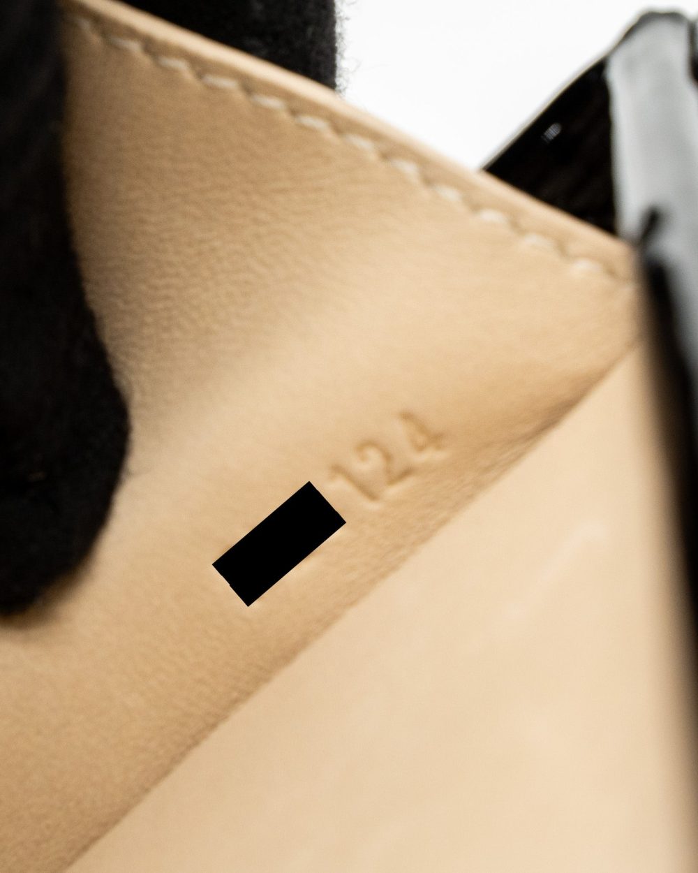 AAA Replica Louis Vuitton LV PETIT MALLE EPI WHITE/BLACK GHW