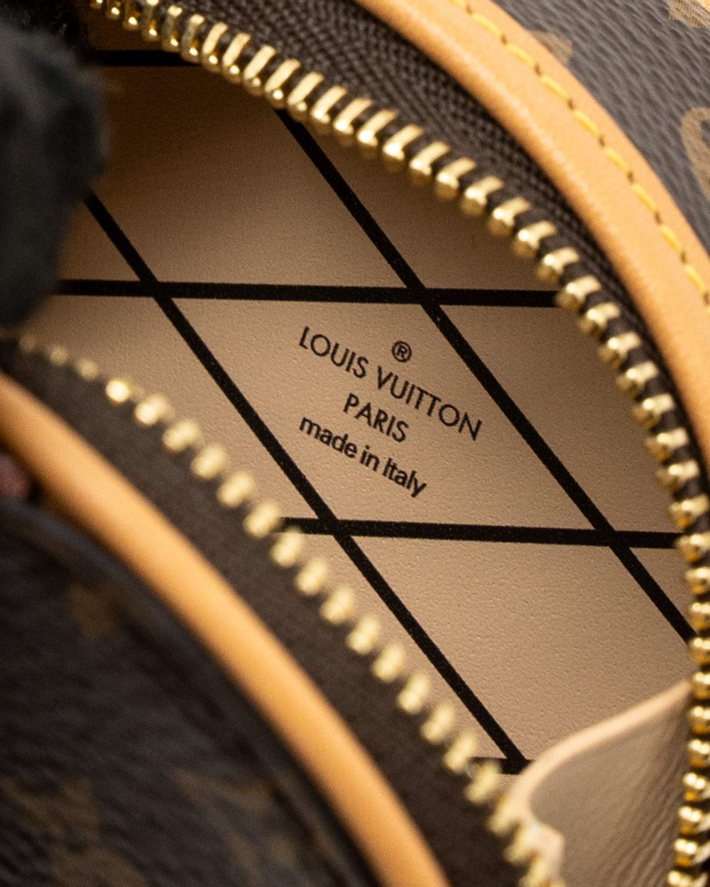 AAA Replica Louis Vuitton LV BOITE CHAPEAU MINI CHAIN BAG MONOGRAM CANVAS GHW