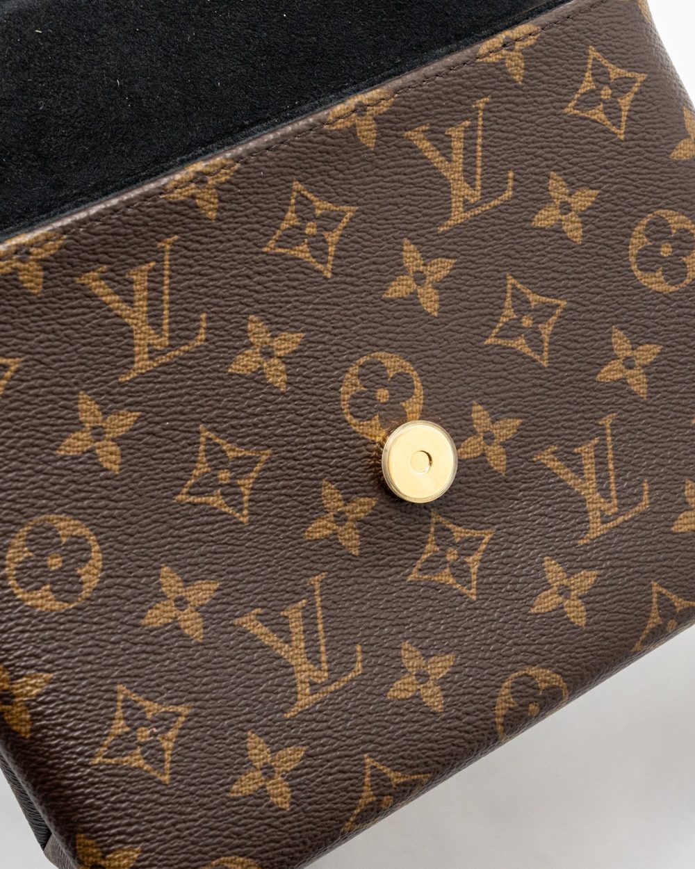 AAA Replica Louis Vuitton LV LOCKY BB MONOGRAM CANVAS/LEATHER BLACK GHW