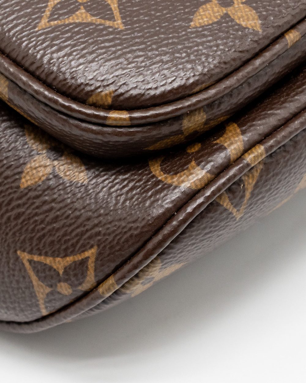 AAA Replica Louis Vuitton LV MINI BUMBAG MONOGRAM CANVAS GHW