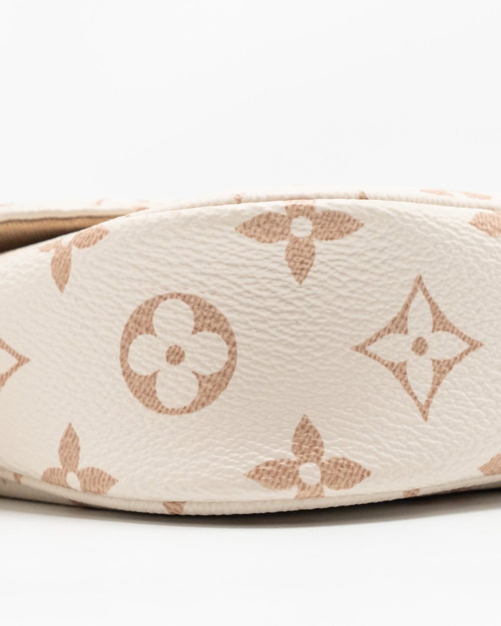 AAA Replica Louis Vuitton LV IVY WALLET ON CHAIN MONOGRAM CANVAS BEIGE/ CREAM GHW