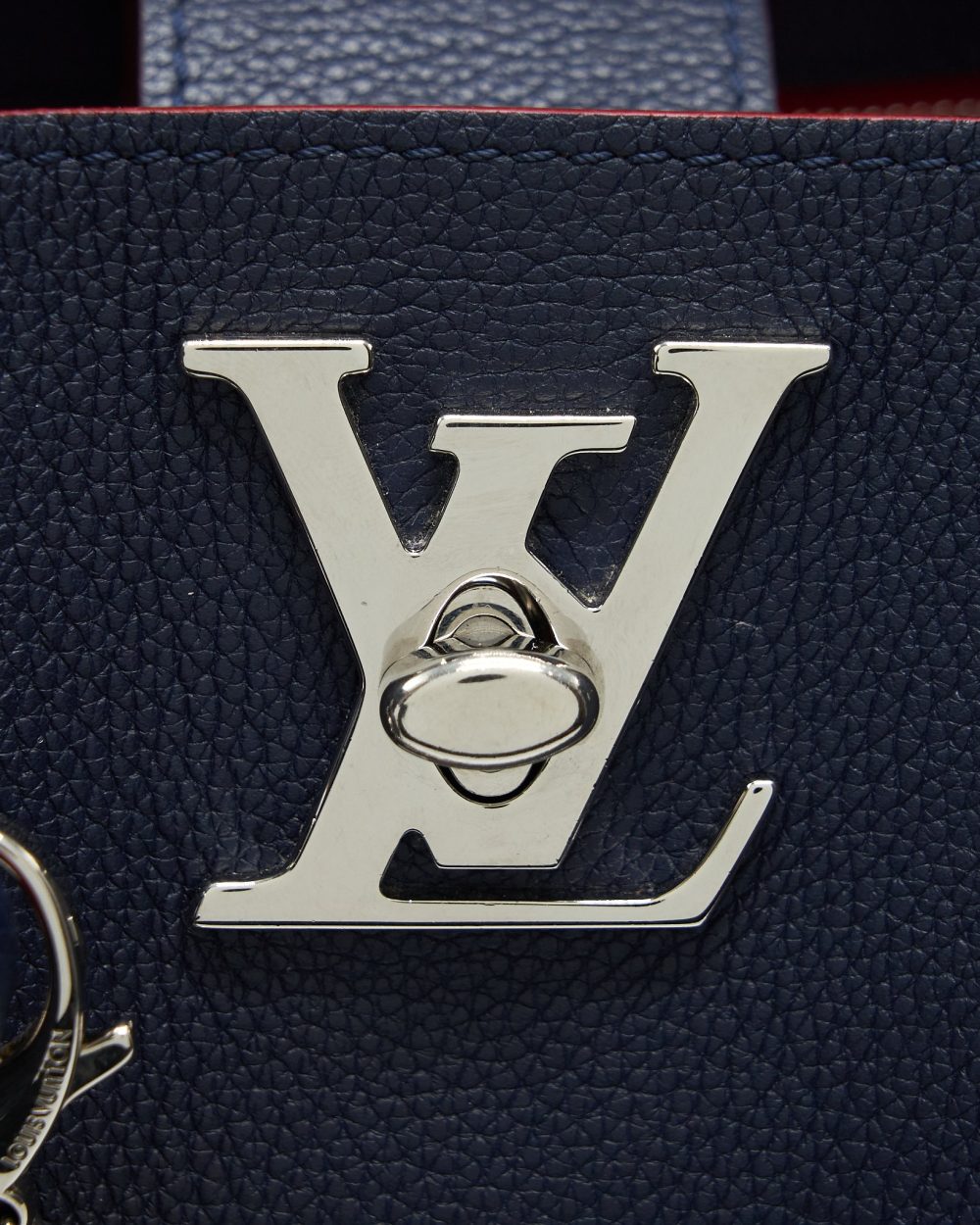 AAA Replica Louis Vuitton LV LOCKME BUCKET BAG NAVY/RED WITH AN EXTRA BAG CHARM SHW