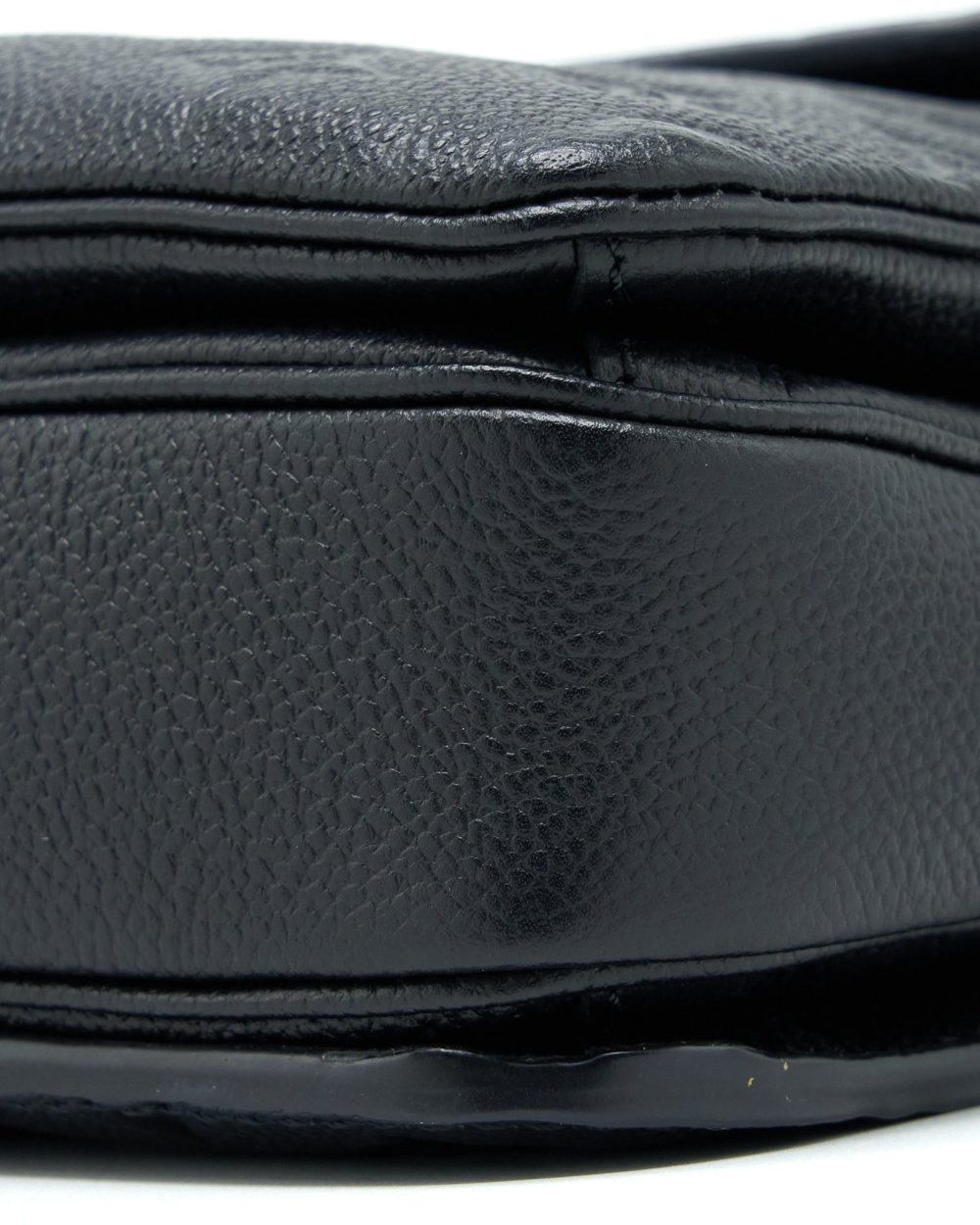 AAA Replica Louis Vuitton LV POCHETTE MÉTIS MONOGRAM EMPREINTE BLACK GHW