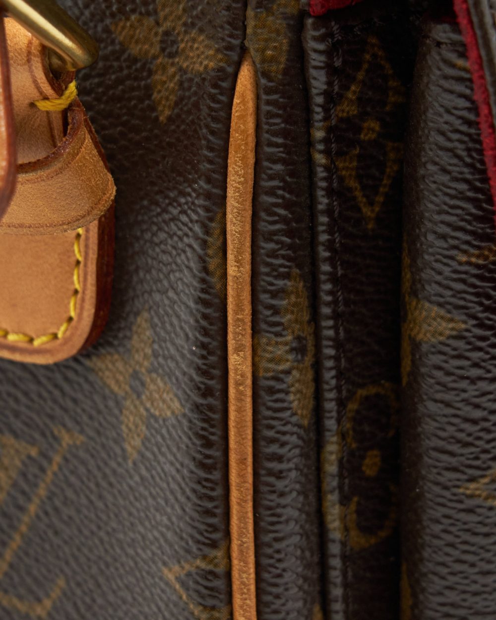 AAA Replica Louis Vuitton LV VINTAGE MONOGRAM SHOULDER BAG GHW