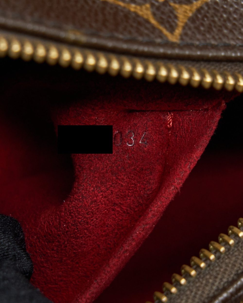 AAA Replica Louis Vuitton LV VINTAGE MONOGRAM SHOULDER BAG GHW