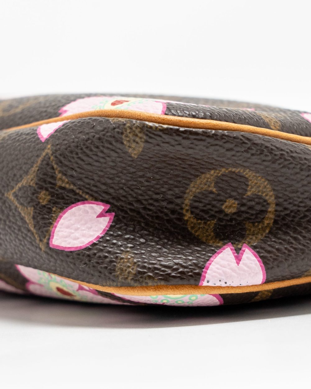 AAA Replica Louis Vuitton LV VINTAGE TAKASHI MURAKAMI CHERRY BLOSSOM POCHETTE ACCESSORIES MONOGRAM MULTICOLOUR GHW