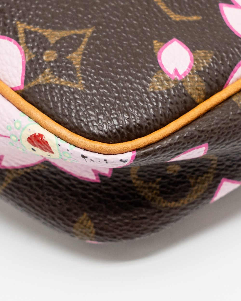AAA Replica Louis Vuitton LV VINTAGE TAKASHI MURAKAMI CHERRY BLOSSOM POCHETTE ACCESSORIES MONOGRAM MULTICOLOUR GHW