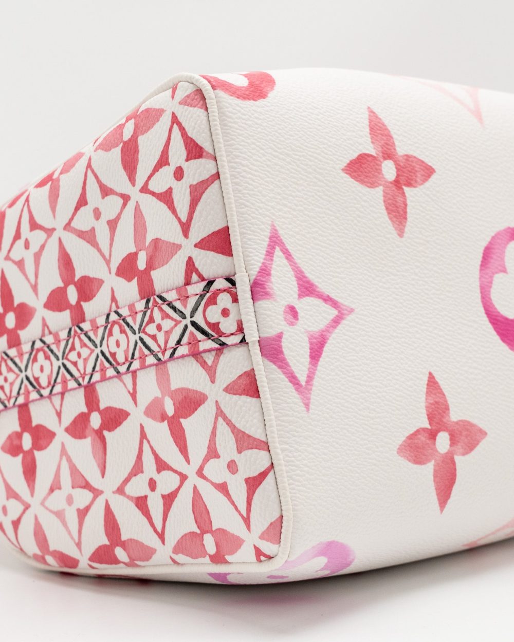 AAA Replica Louis Vuitton LV BY THE POOL SPEEDY BANDOULIERE 25 GIANT MONOGRAM CANVAS PINK/WHITE GHW
