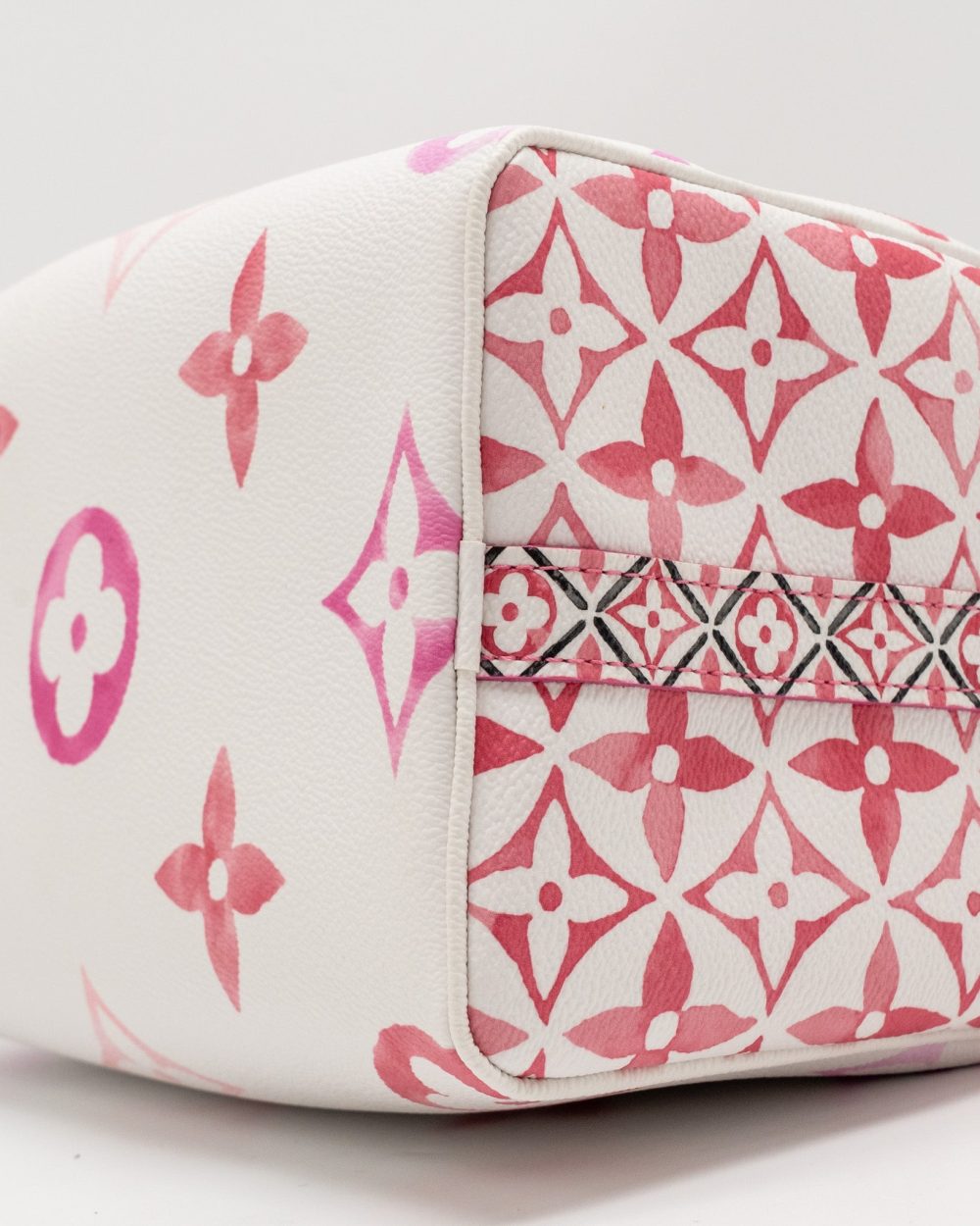 AAA Replica Louis Vuitton LV BY THE POOL SPEEDY BANDOULIERE 25 GIANT MONOGRAM CANVAS PINK/WHITE GHW