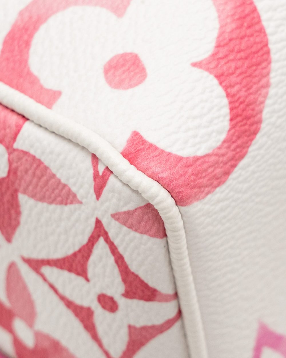AAA Replica Louis Vuitton LV BY THE POOL SPEEDY BANDOULIERE 25 GIANT MONOGRAM CANVAS PINK/WHITE GHW