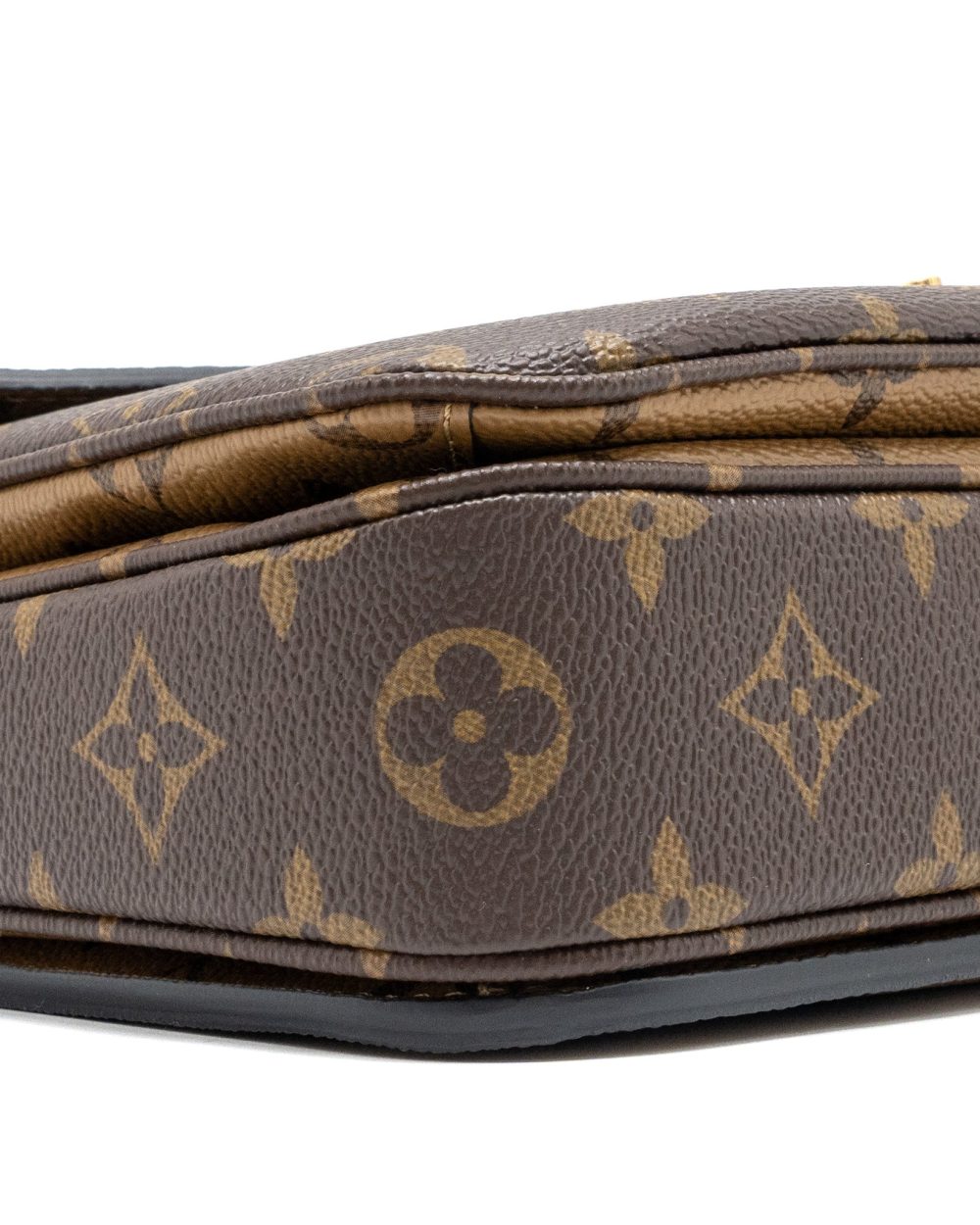 AAA Replica Louis Vuitton LV POCHETTE MÉTIS MONOGRAM REVERSE CANVAS GHW