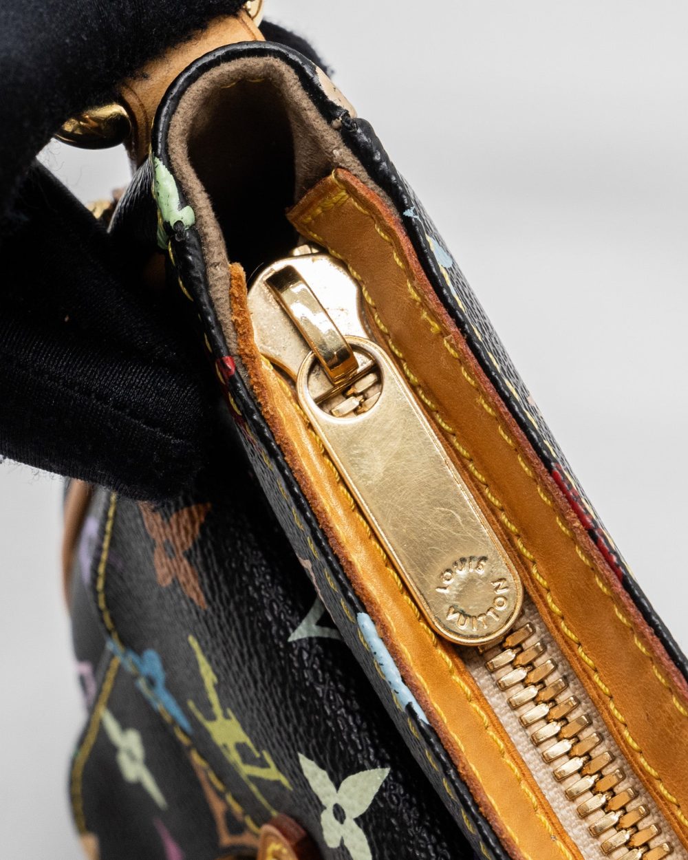 AAA Replica Louis Vuitton LV VINTAGE LODGE BAG MULTICOLOUR MONOGRAM CANVAS BLACK GHW