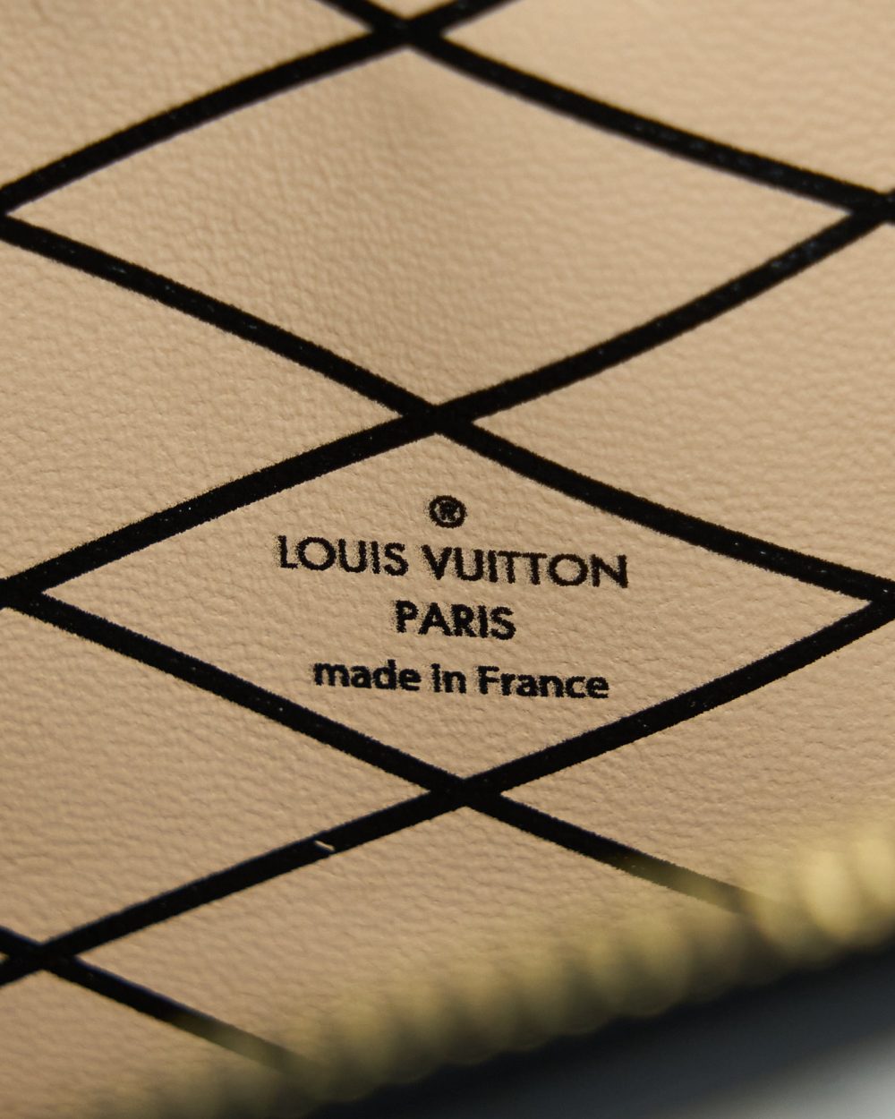 AAA Replica Louis Vuitton LV TRUNK CLUTCH EPI BLACK/WHITE GHW