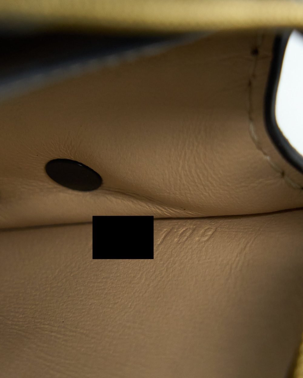 AAA Replica Louis Vuitton LV TRUNK CLUTCH EPI BLACK/WHITE GHW