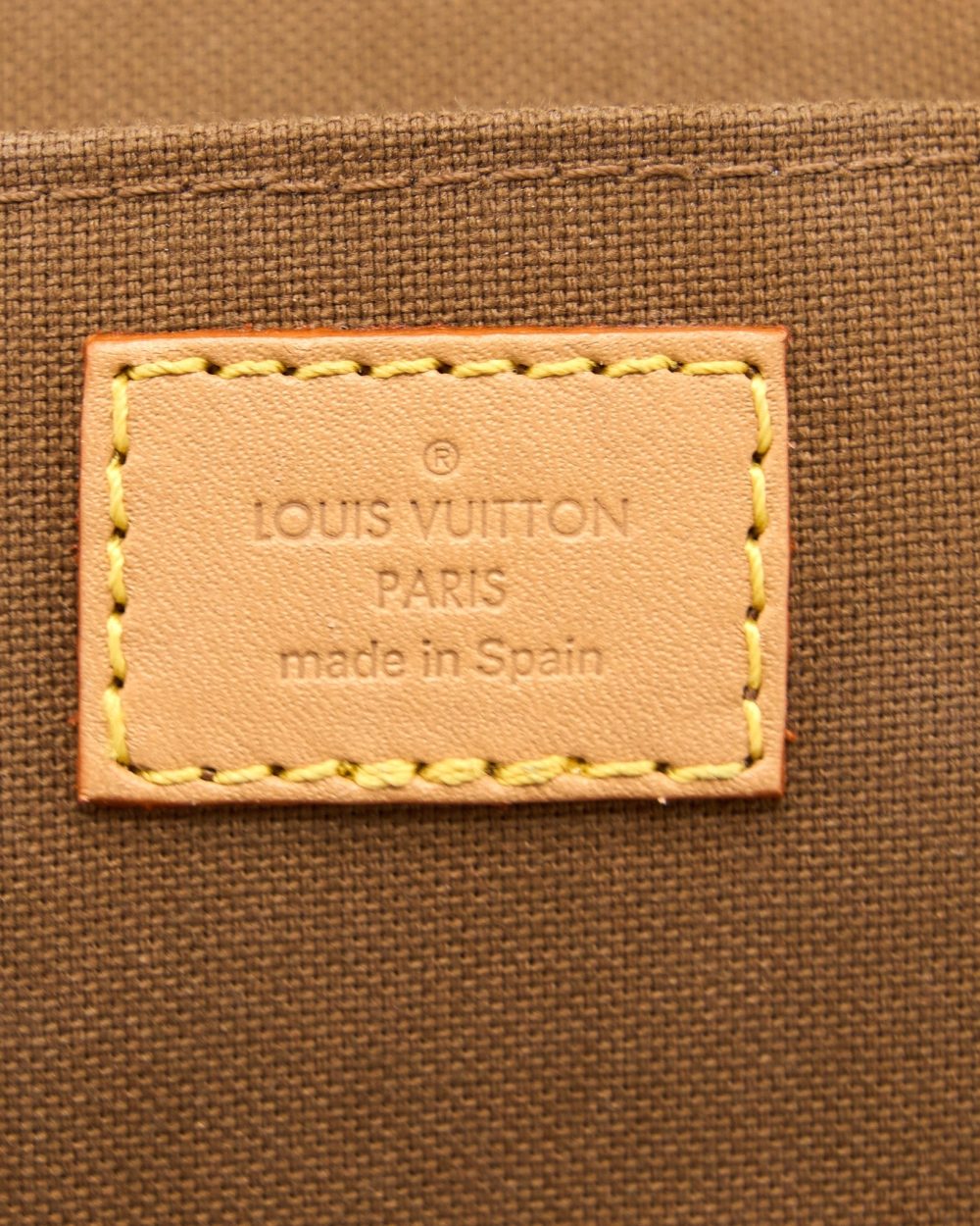AAA Replica Louis Vuitton LV PETIT SAC PLAT MONOGRAM CANVAS GHW (NEW VERSION)