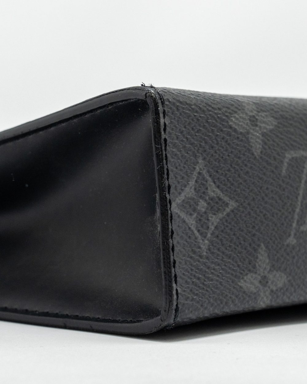 AAA Replica Louis Vuitton LV POCHETTE VOYAGE MONOGRAM CANVAS BLACK SHW