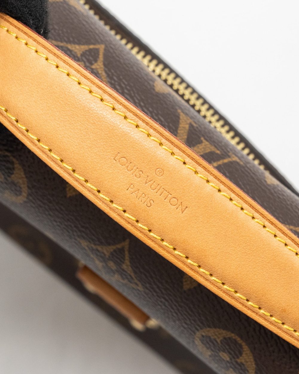 AAA Replica Louis Vuitton LV POCHETTE MÉTIS MONOGRAM CANVAS WITH GHW