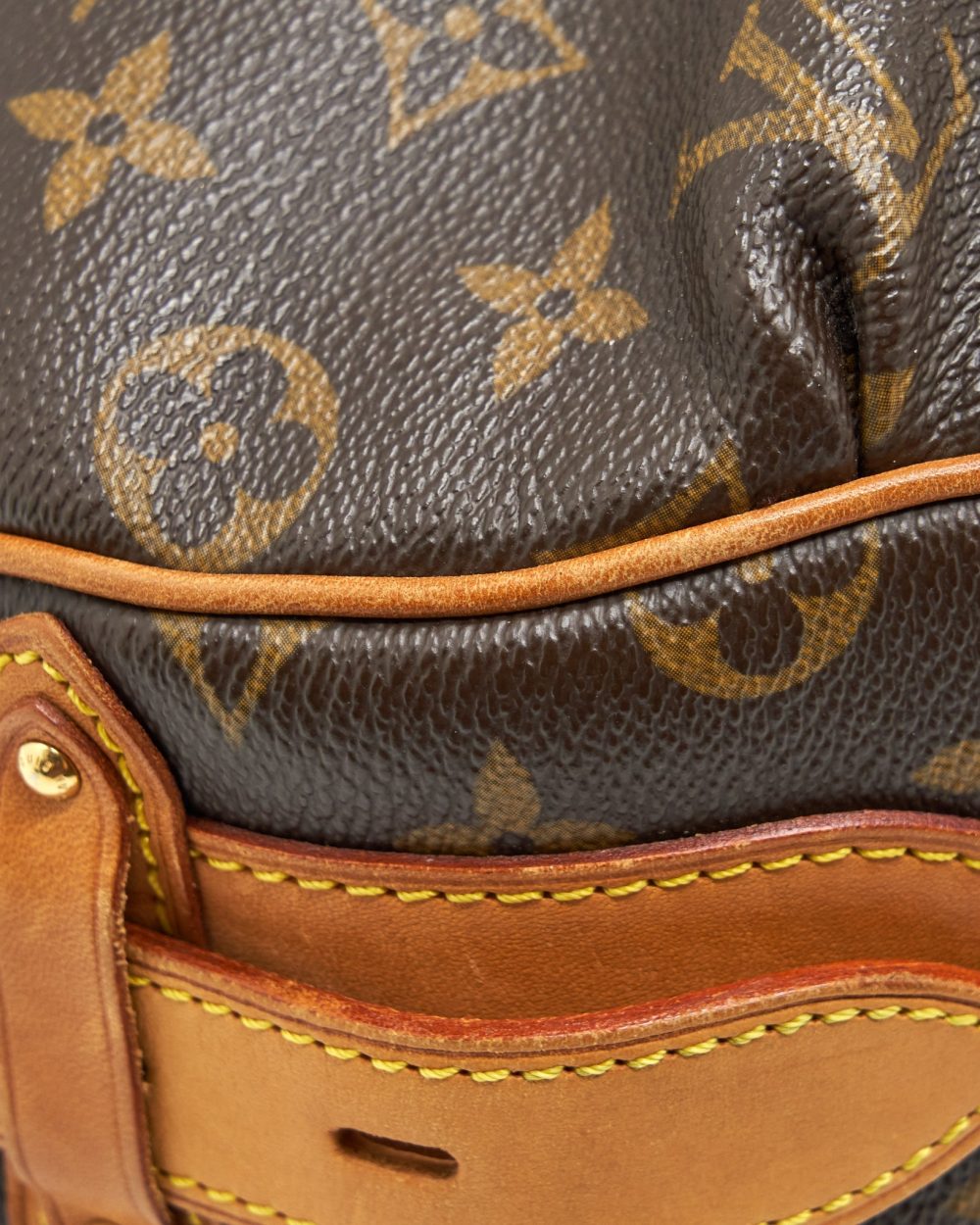 AAA Replica Louis Vuitton LV VINTAGE LARGE SHOULDER BAG MONOGRAM CANVAS GHW