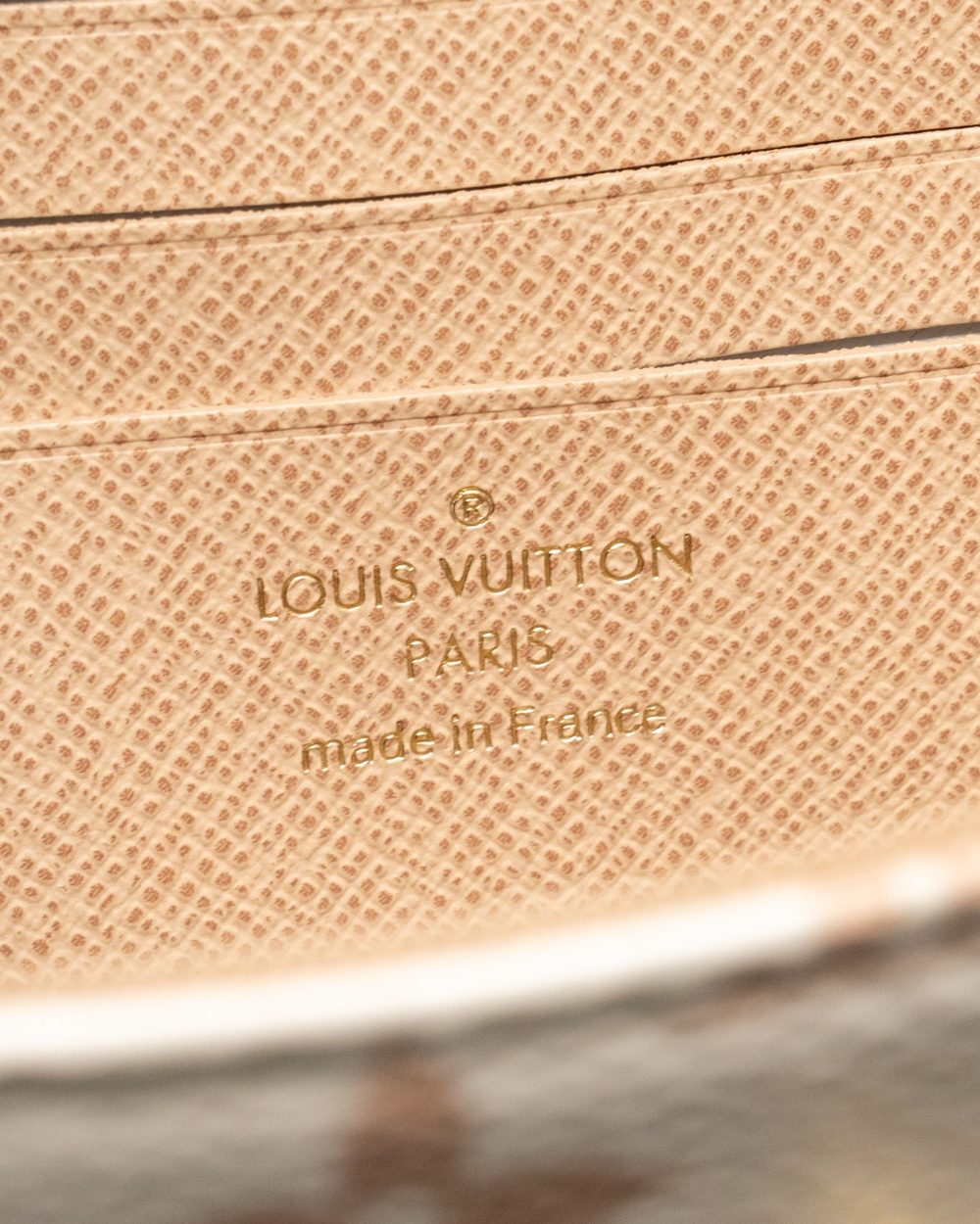 AAA Replica Louis Vuitton LV IVY WALLET ON CHAIN MONOGRAM DUNE CANVAS BEIGE/CREAM GHW